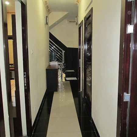 Allure Guest House Bandung Bagian luar foto